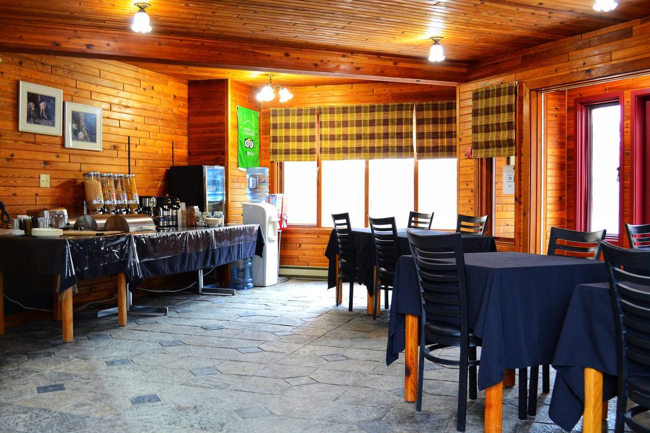 Radium Chalet Radium Hot Springs Exterior photo